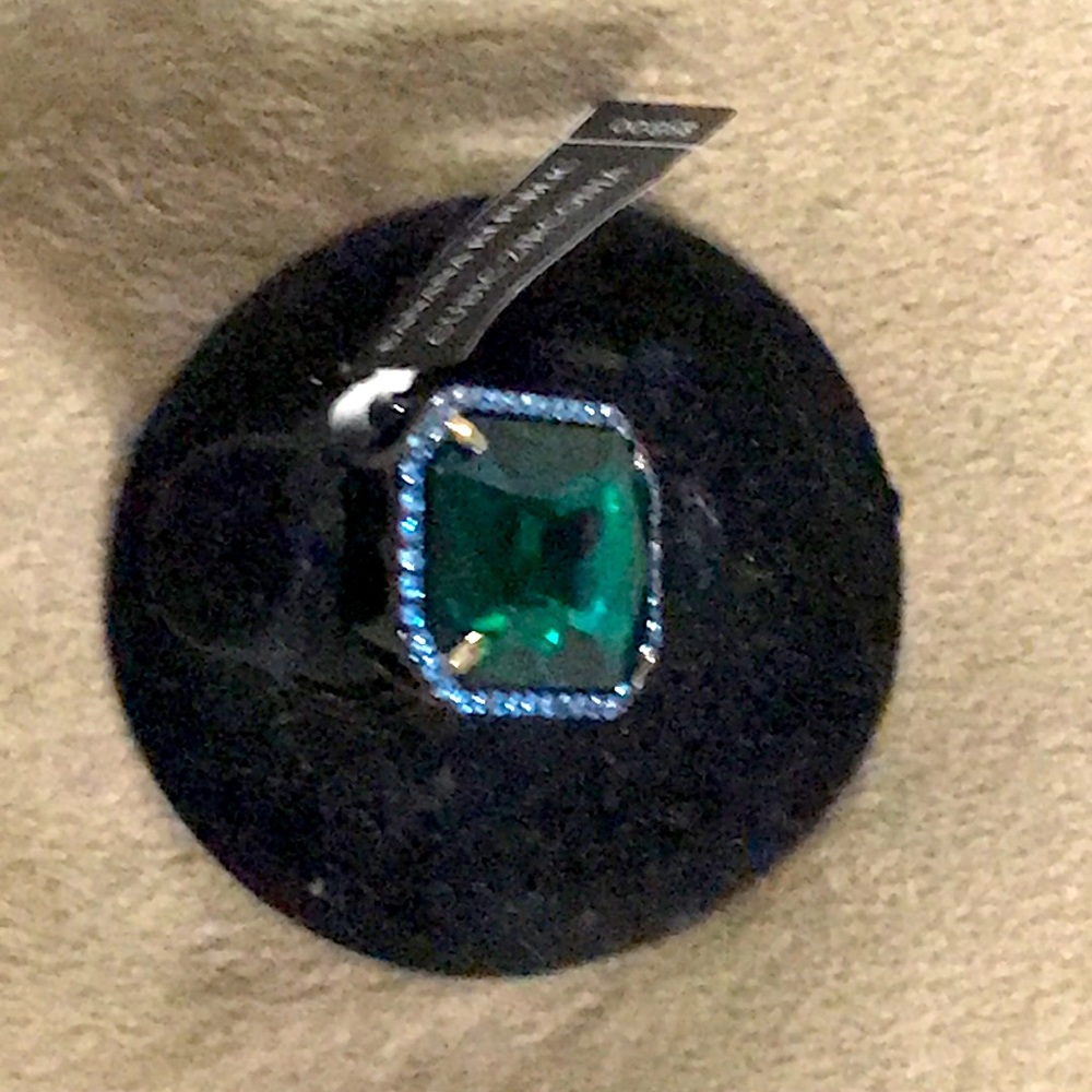 Banana Republic Cocktail Ring - Picture 6 of 10